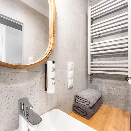 Typu Przy Nawrot 50 アパート